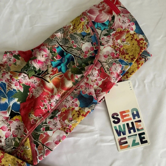 🆕🌸 Lululemon Seawheeze 2018 Speed Up Crop 21” Floral Cherry Blossom - Picture 7 of 7